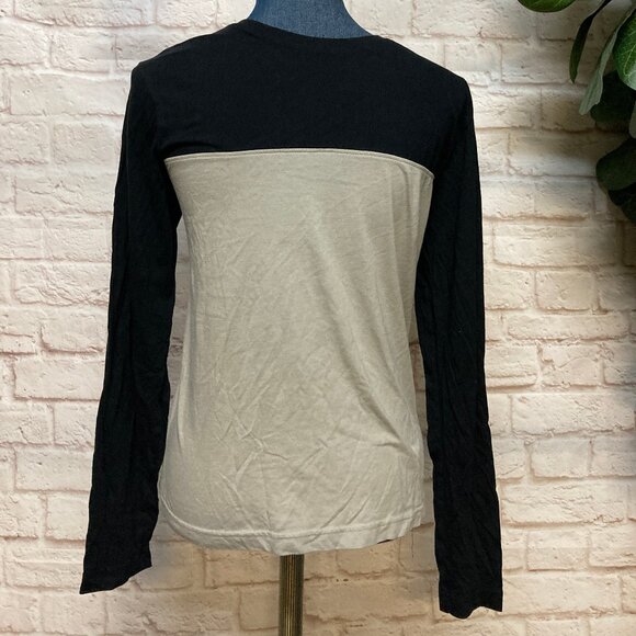 Men's Guess Black/Gray Cotton Pullover Shirt, Size Small - Picture 1 of 6